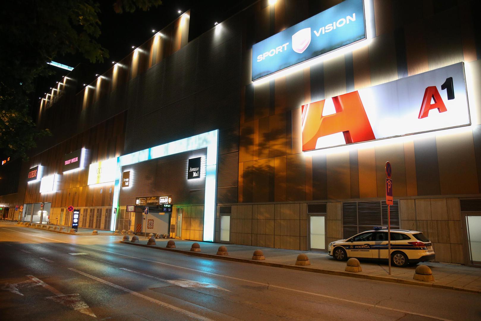 15.06.2022., Zagreb - Pronadjeno tijelo u shoping centru Avenue Mall. Policija trenutno provodi ocevid.  Photo: Matija Habljak/PIXSELL