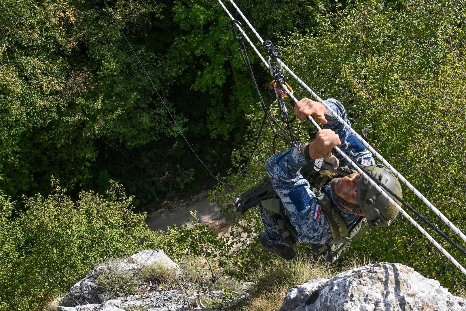 Slovenski instruktori izrazili su zadovoljstvo provedenom obukom i istaknuli kako je to nastavak suradnje koja je počela tijekom zajedničke obuke u NATO-ovu Centru za planinsko ratovanje.

