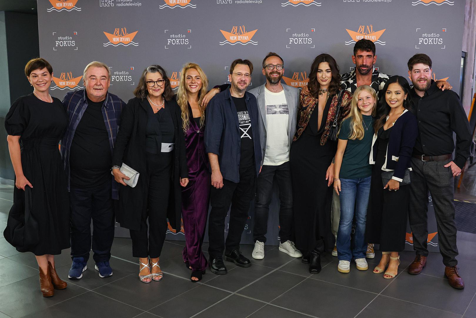 Sinoć, 23. rujna, u prelijepom ambijentu Kaptol Boutique Cinema održana je svečana premijera dugo iščekivane HRT-ove serije Blaž među ženama.