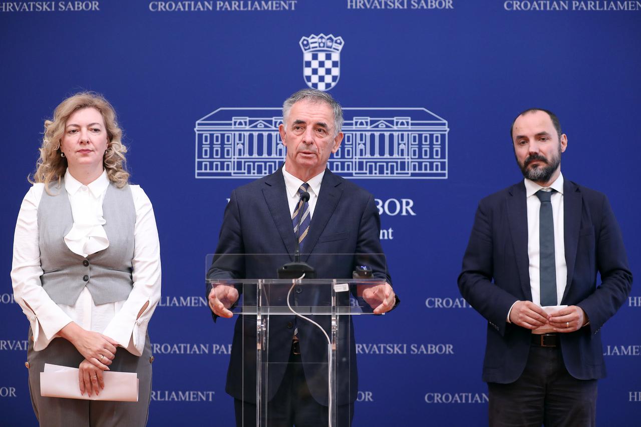 Zagreb: SDSS o pravu na ćirilicu