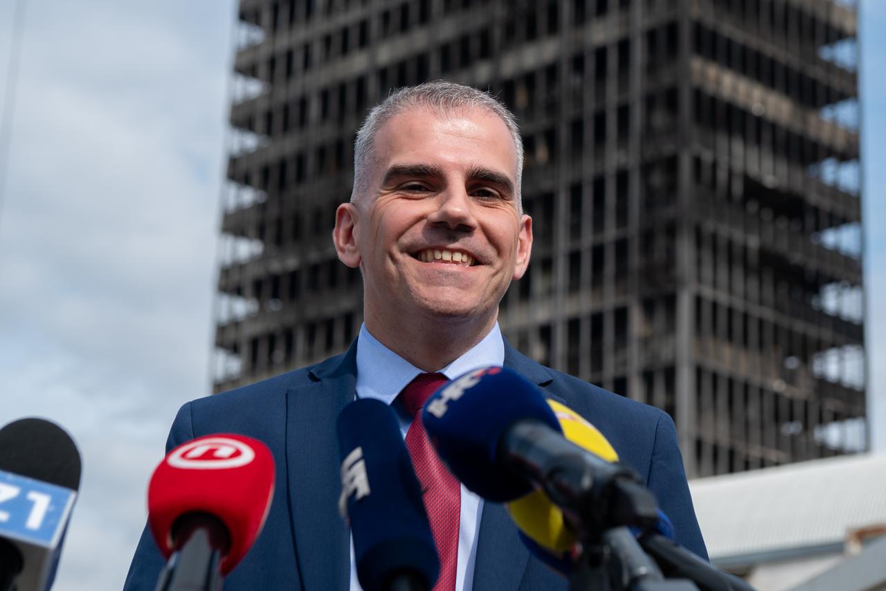 Državni tajnik Tonči Glavinić otkrio je zašto se odgađa rušenje Vjesnika