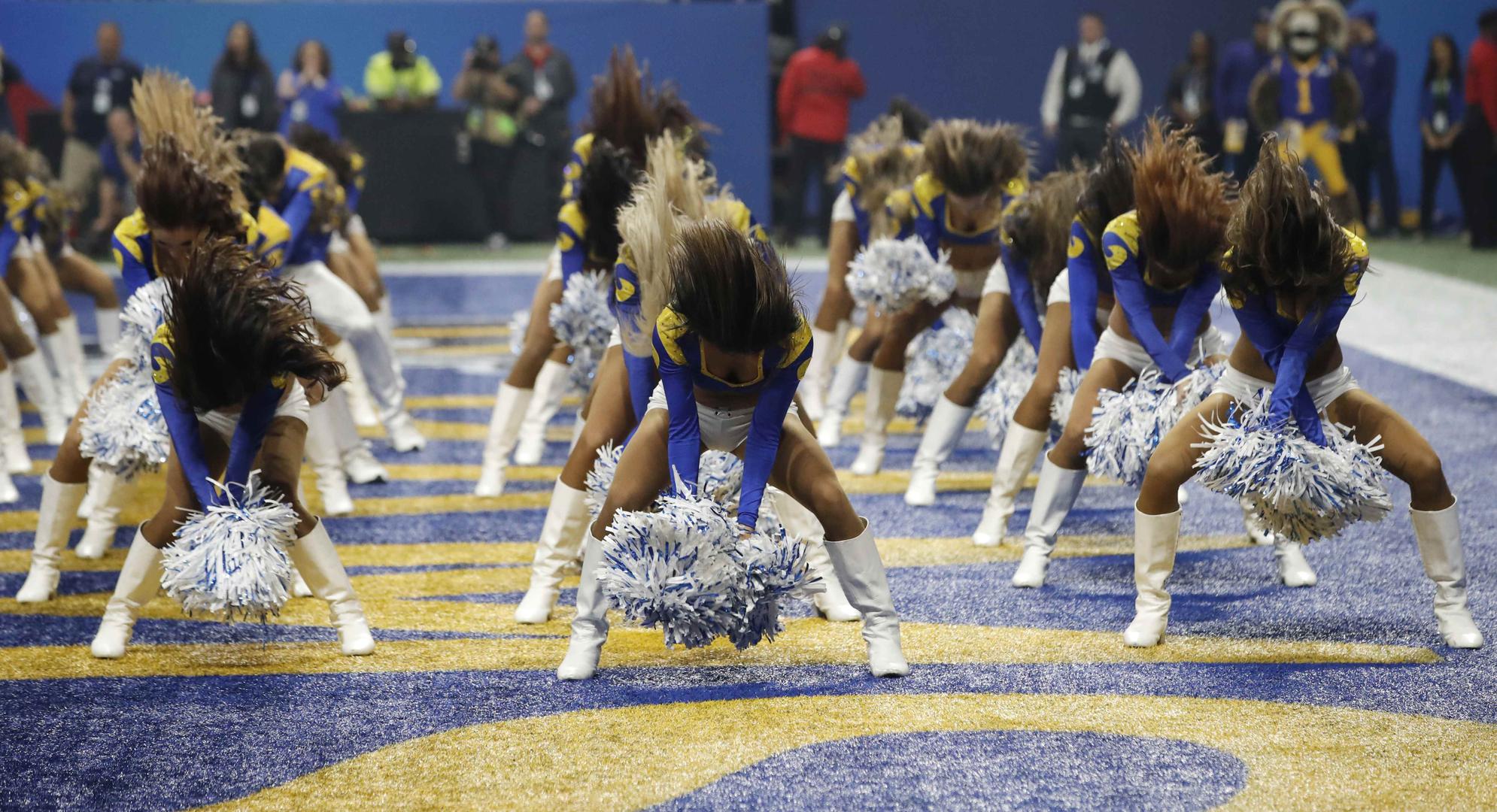 U SAD-u su navijačice najviše angažirane na košarkaškim utakmicama i na susretima američkog nogometa