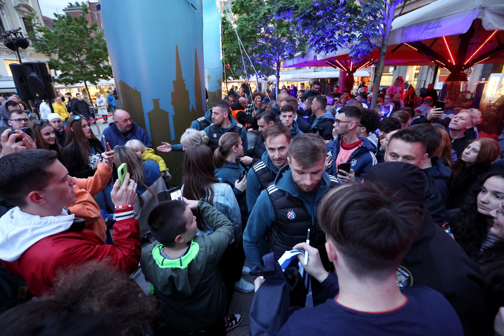 Skupilo se mnoštvo ljudi, pogledajte kako je bilo.