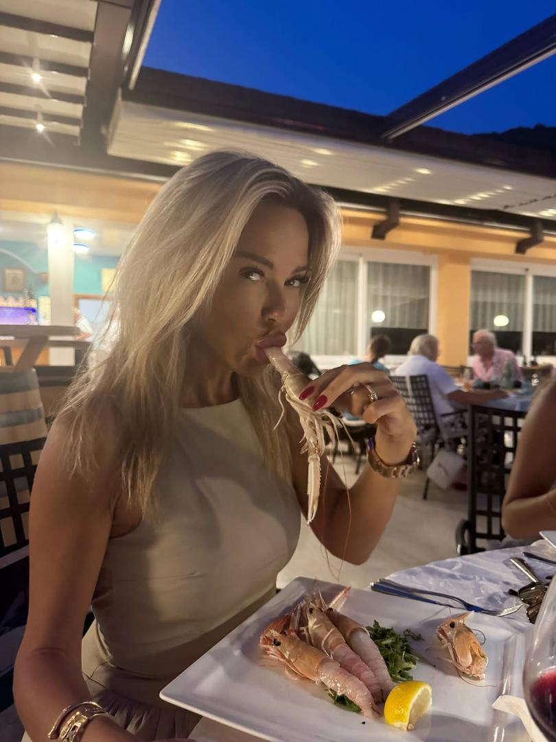 U nastavku galerije pogledajte neke od najljepših trenutaka s ove nezaboravne proslave uspješne žene, kao i neke od njezinih najljepših fotografija!