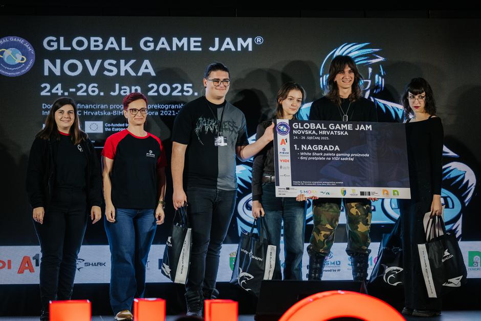 Pobjednička ekipa srednjoškolske kategorije