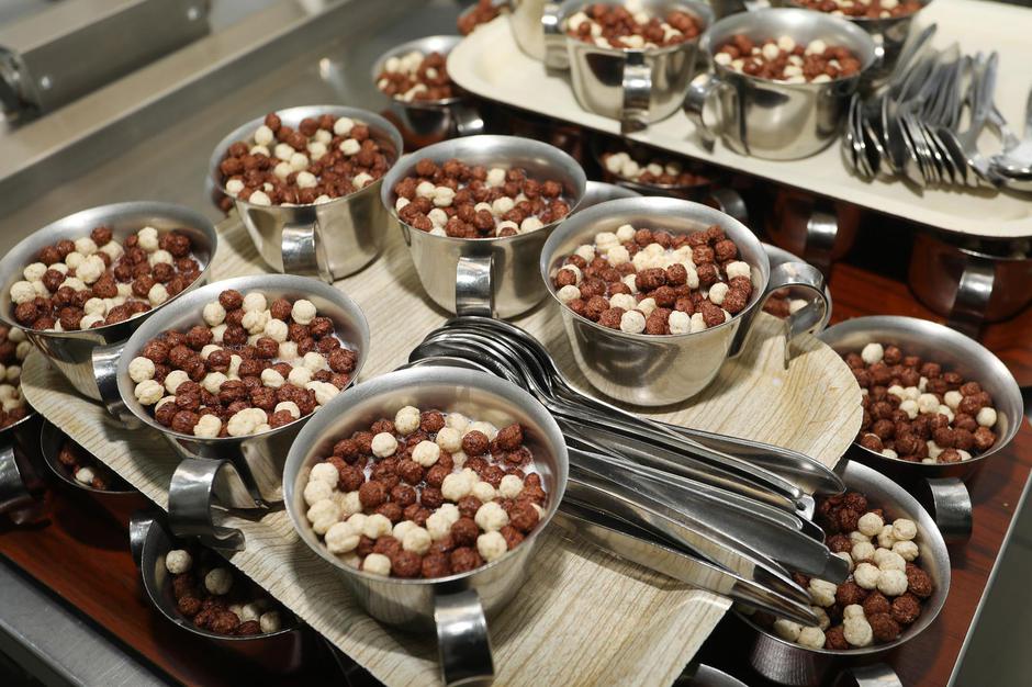 Karlovac: U osnovnim školama počela podjela besplatnih obroka za sve učenike