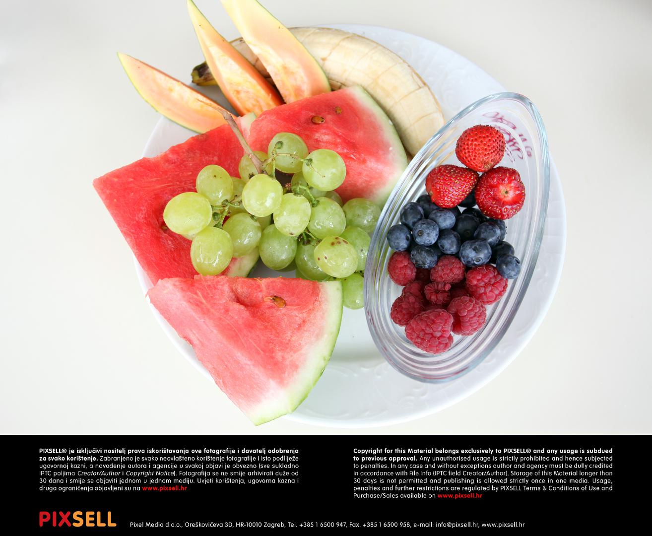 Dobra je ideja i pojesti voćku prije tjelovježbe ćer će osigurati instantnu energiju, a ne sadrži mnogo kalorija. Preporučuje se i nakon treninga za brz povratak energije. 

