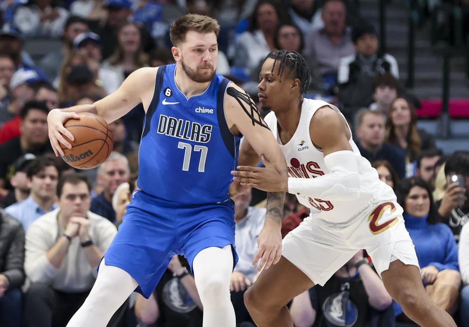NBA: Cleveland Cavaliers at Dallas Mavericks