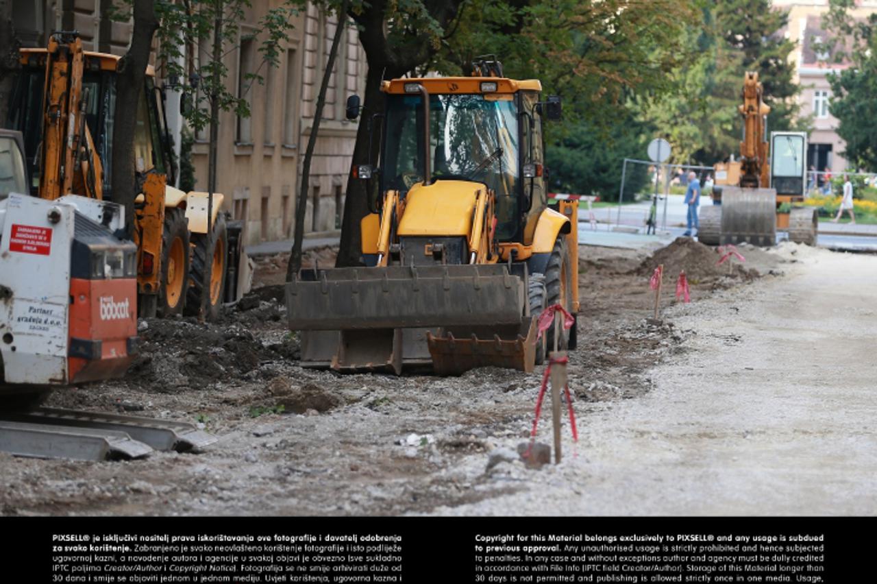 '10.07.2013., Zagreb - Radovi u Katancicevoj ulici kod Ministarstva financija. Photo: Dalibor Urukalovic/PIXSELL'