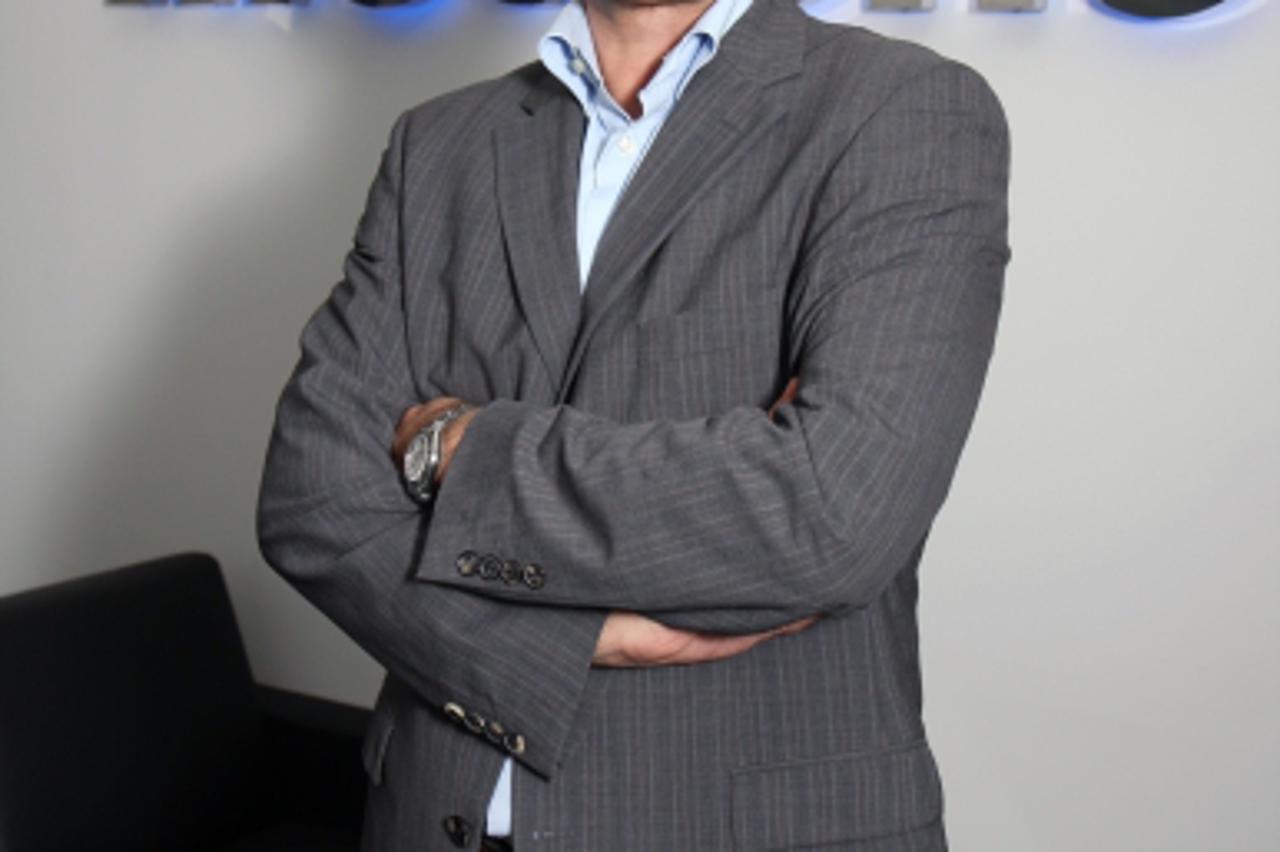 'lukac_pxl_unu_210211'