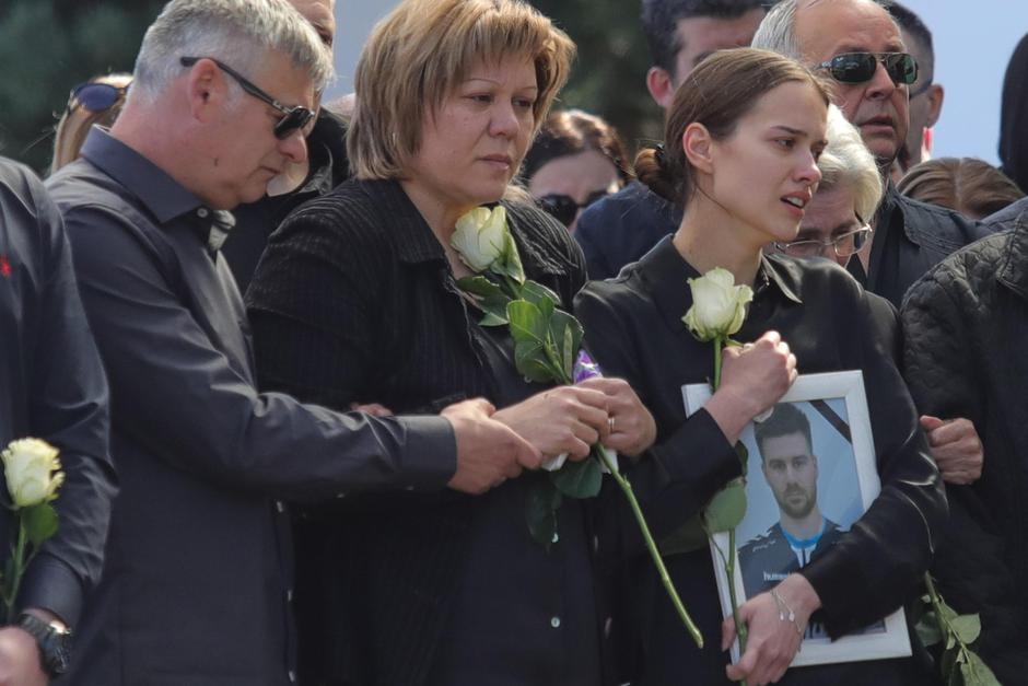 Đakovo: Posljednji ispraćaj rukometaša Denisa Tota