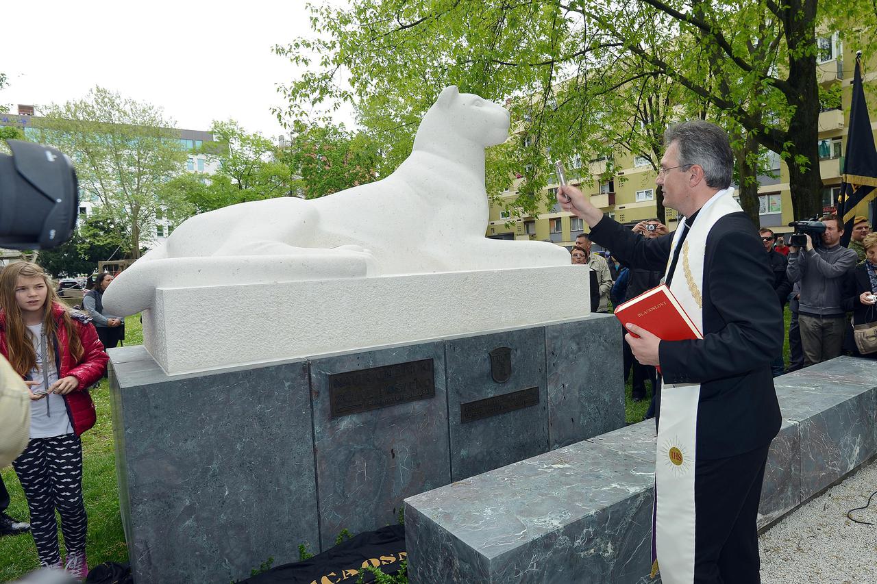 Varaždin spomenik pume