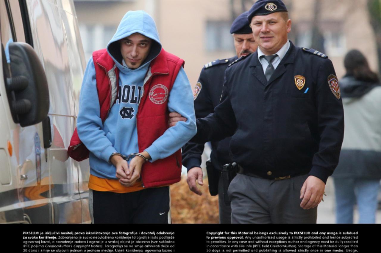 '04.01.2013., Zagreb - U stanu na drugom katu stambene zgrade u Ogrizovicevoj 34 na staru godinu ubijen je Vedran Tomas. Za ubojstvo je osumnjicen njegov brat Miroslav Tomas. Photo: Davor Puklavec/PIX