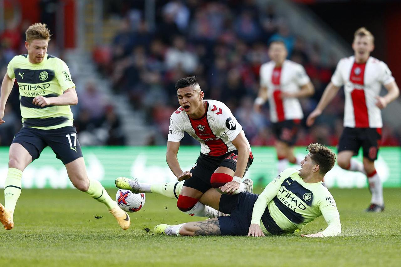 Premier League - Southampton v Manchester City