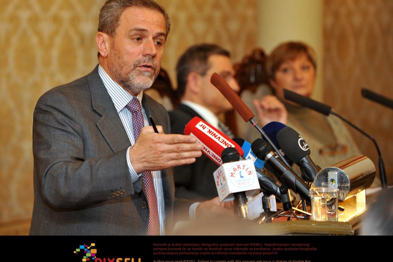 '10.03.2011., Gradska skupstina, Cirilometodska 5, Zagreb - 22. sjednica Gradske skupstine Grada Zagreba. Gradonacelnik Milan Bandic.  Photo: Goran Stanzl/PIXSELL'