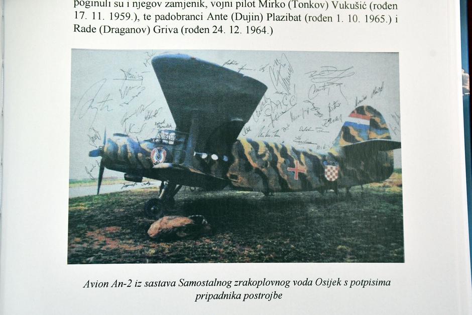 Slavonski Brod: Predstavljanje knjige Marija Kalana "Pleterničko nebo spasa"