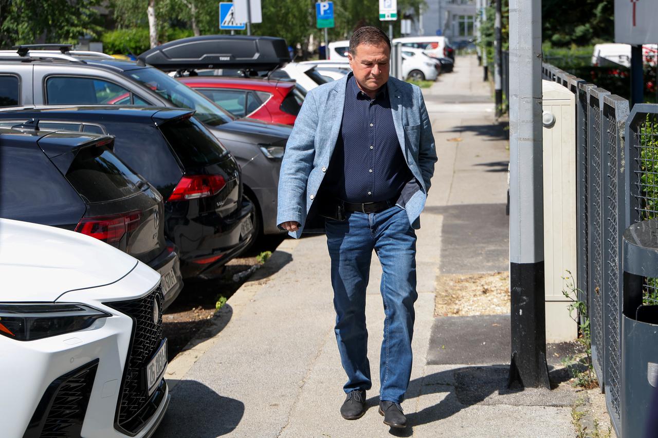 Zagreb: Vijeće HOO-a danas glasuje o povjerenju glavnom tajniku Siniši Krajaču
