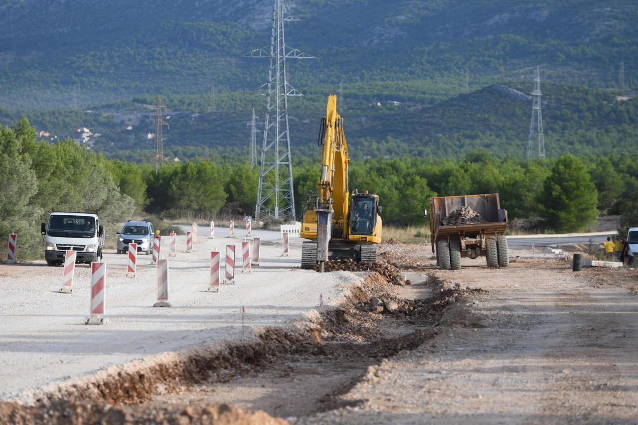 Šibenik: Radovi na pristupnim cestama novoga izlaza sa A1 kod Šibenika