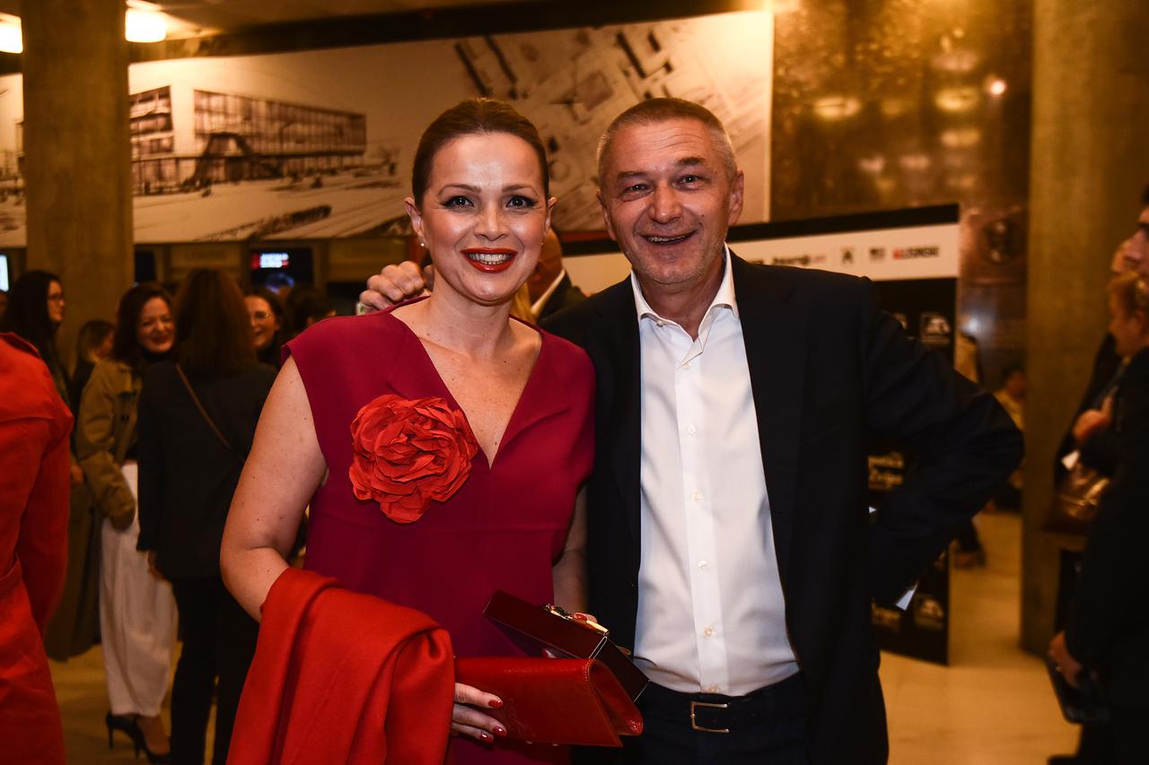 Zagreb: Poznati na premijeri mjuzikla "Ljepotica i zvijer"