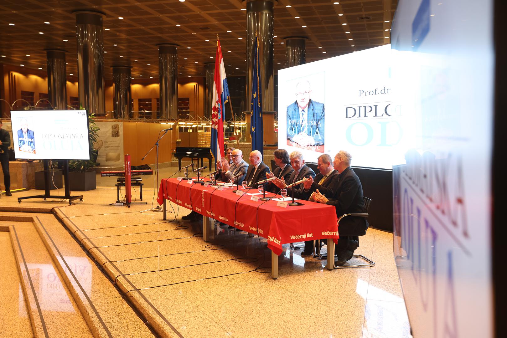 16.01.2023., Zagreb - U Nacionalnoj i sveucilisnoj knjiznici odrzana je promocija 2. dopunjenog izdanja knjige "Diplomatska oluja" Mate Granica. Photo: Boris Scitar/Vecernji list/PIXSELL