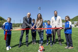 Na terenu umjetna trava, na tribine stane 300 gledatelja, a nogomet se može igrati i noću