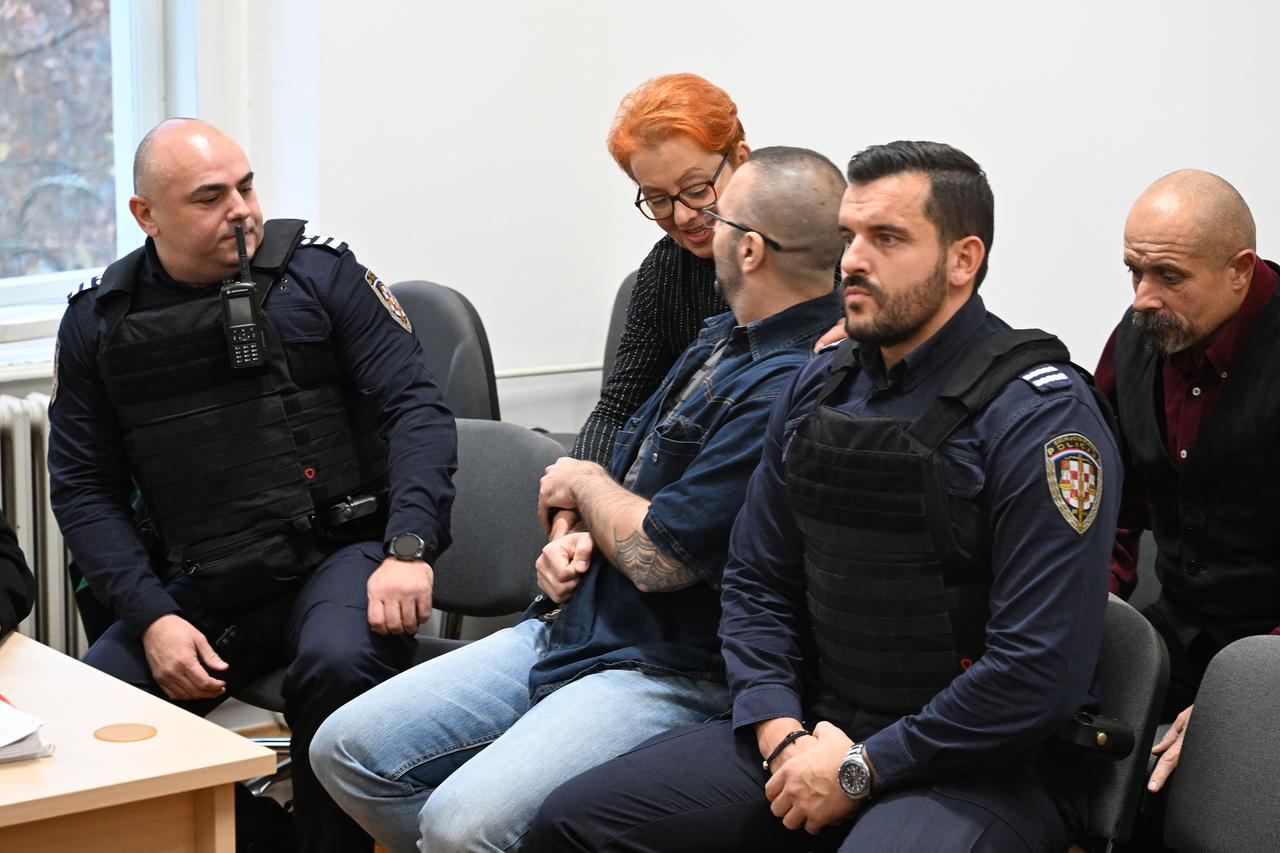 Zagreb: Suđenje osumnjičenima za krijumčarenje CD-a s filmovima u lepoglavski zatvor