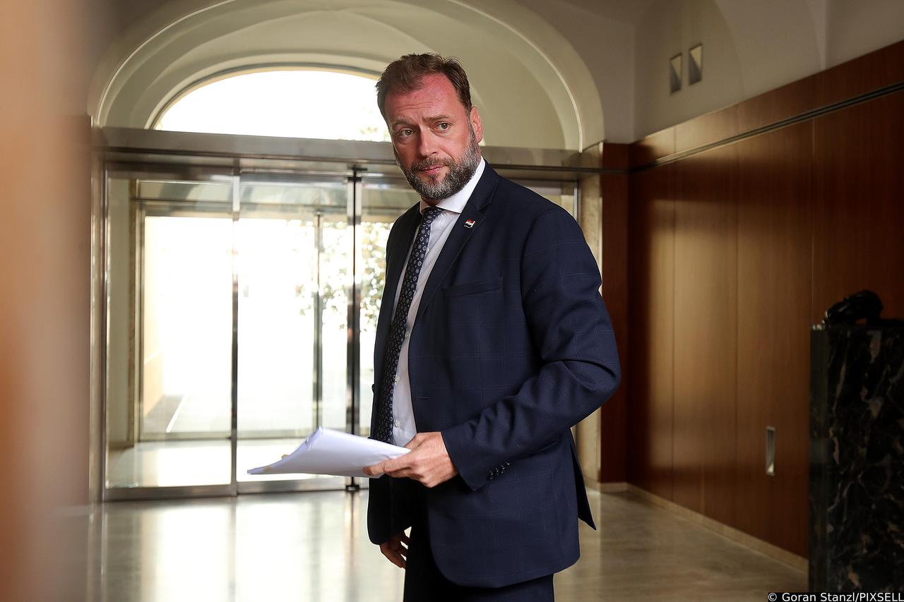 Zagreb: Dolasci ministara na sjednicu Vlade