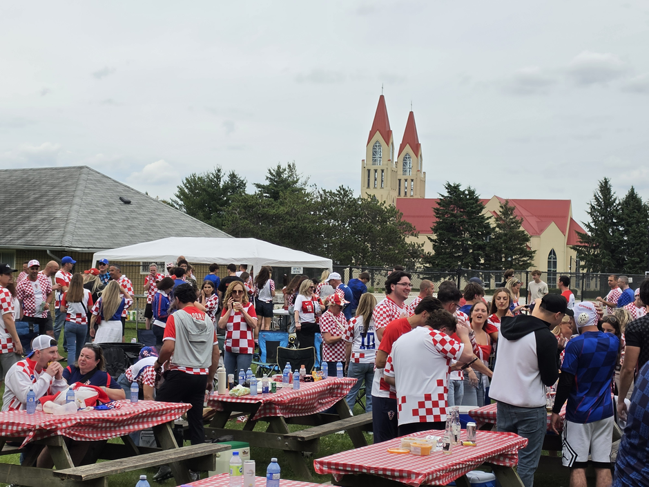 Gledanje utakmice Hrvatska - Engleska u Norvalu u Kanadi