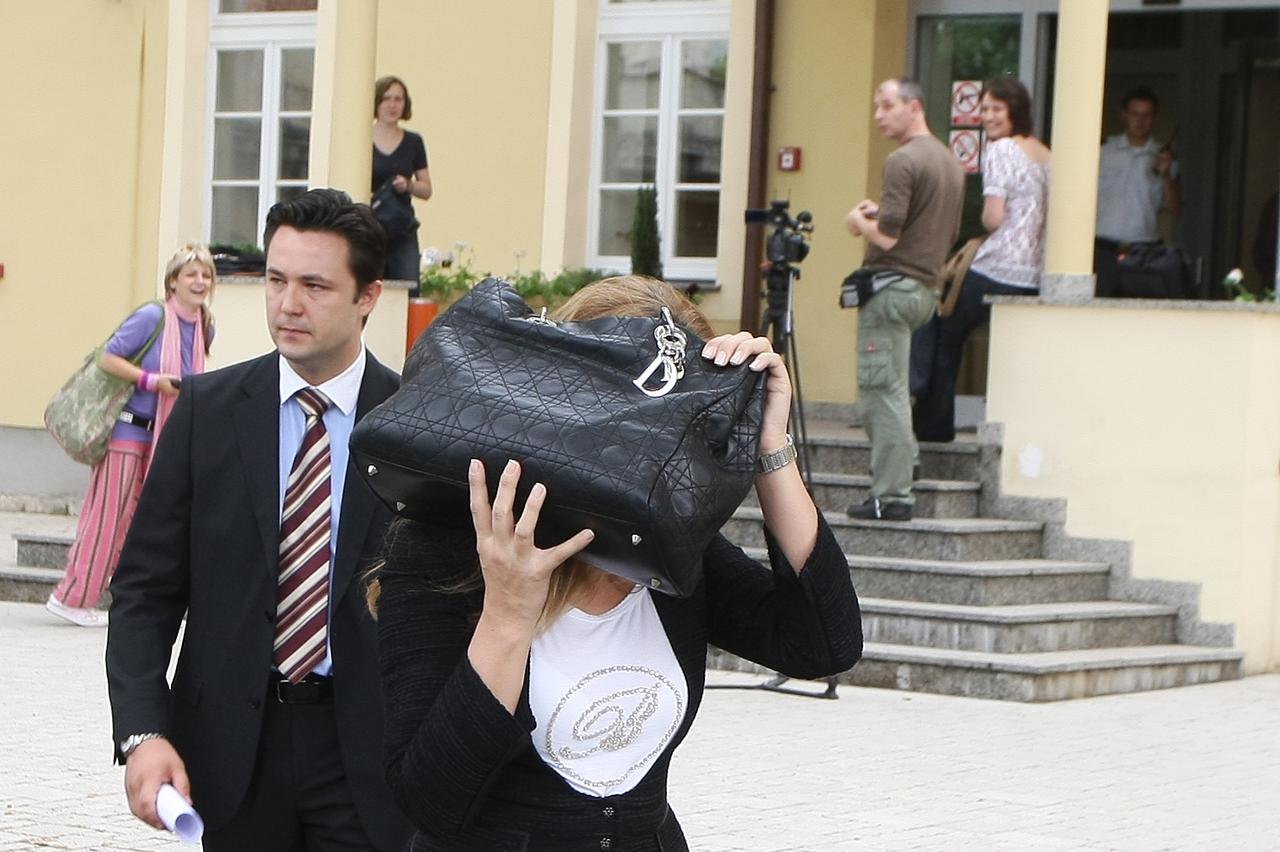 Zagreb: Na Op?inskom sudu susreli se Josip Radeljak i Vlatka Pokos