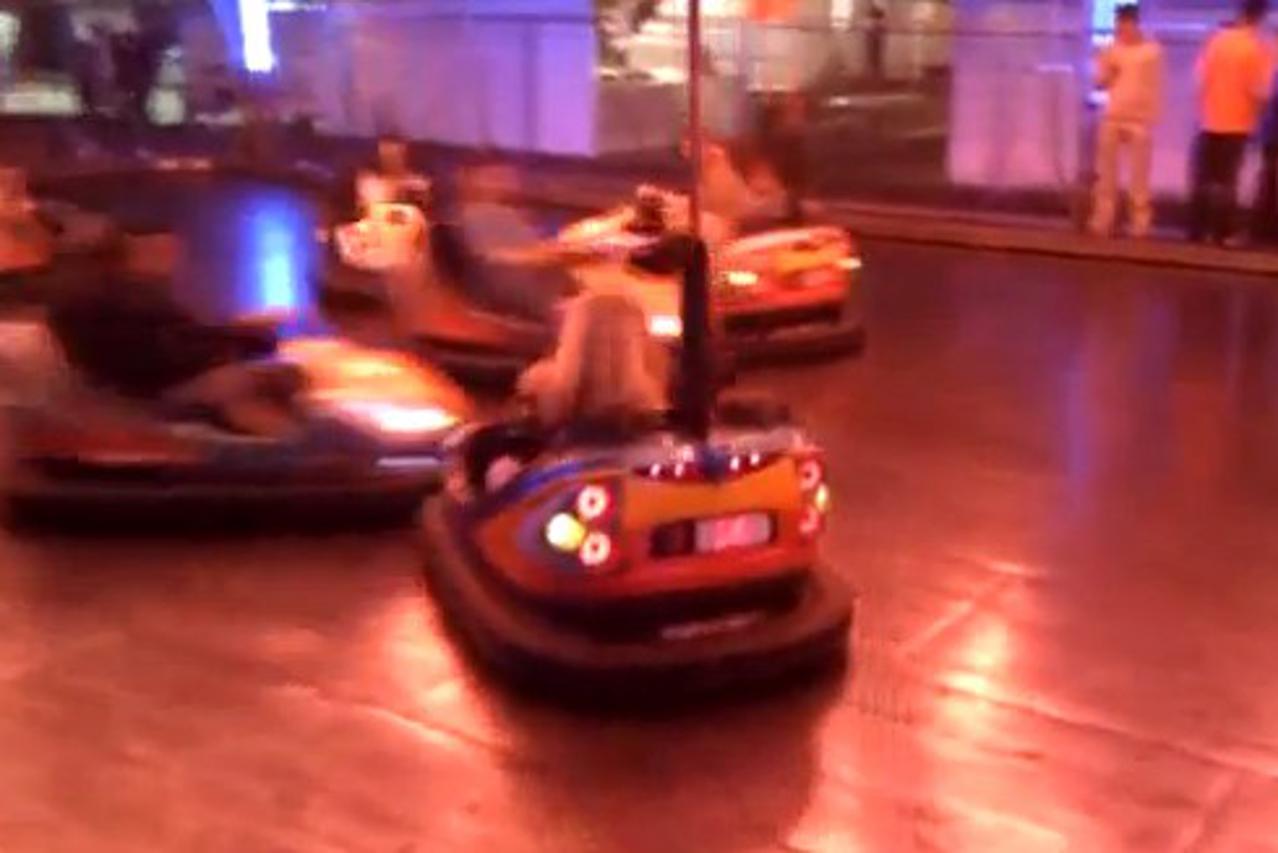 lunapark,elektricni automobil