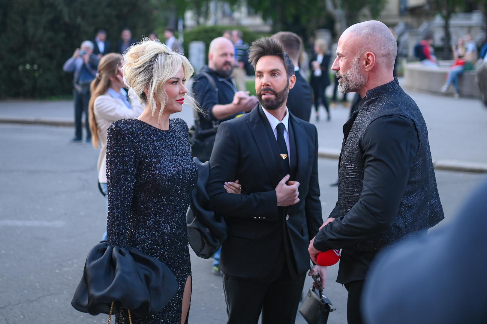  Svaki dolazak je priča za sebe, svaki korak odiše samopouzdanjem i uspjehom onih koji su obilježili proteklu godinu u medijskom i kulturnom svijetu.