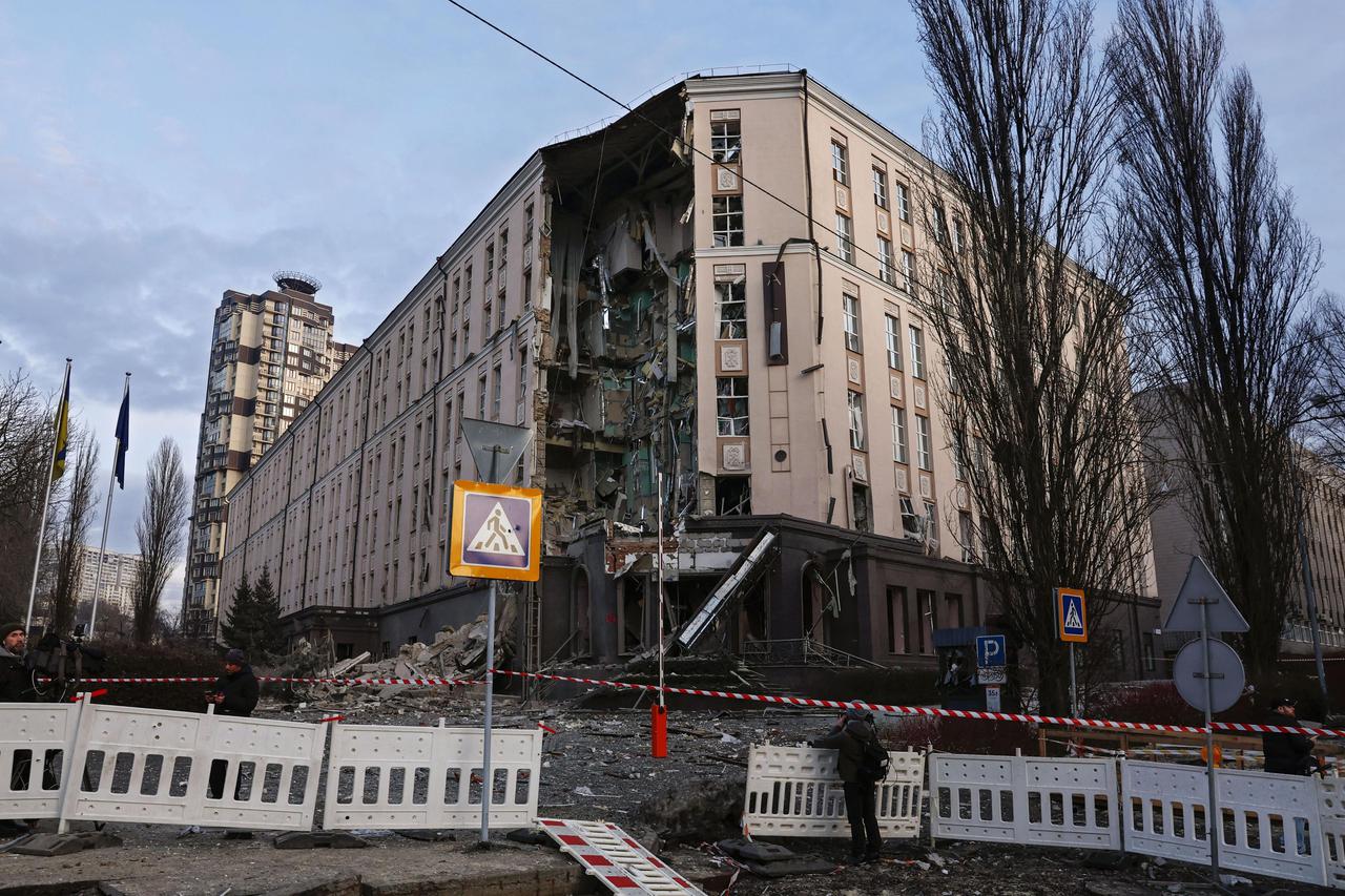 Japanese journalist injured after Russian attack