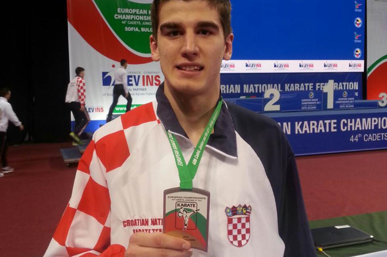 Enes Garibović