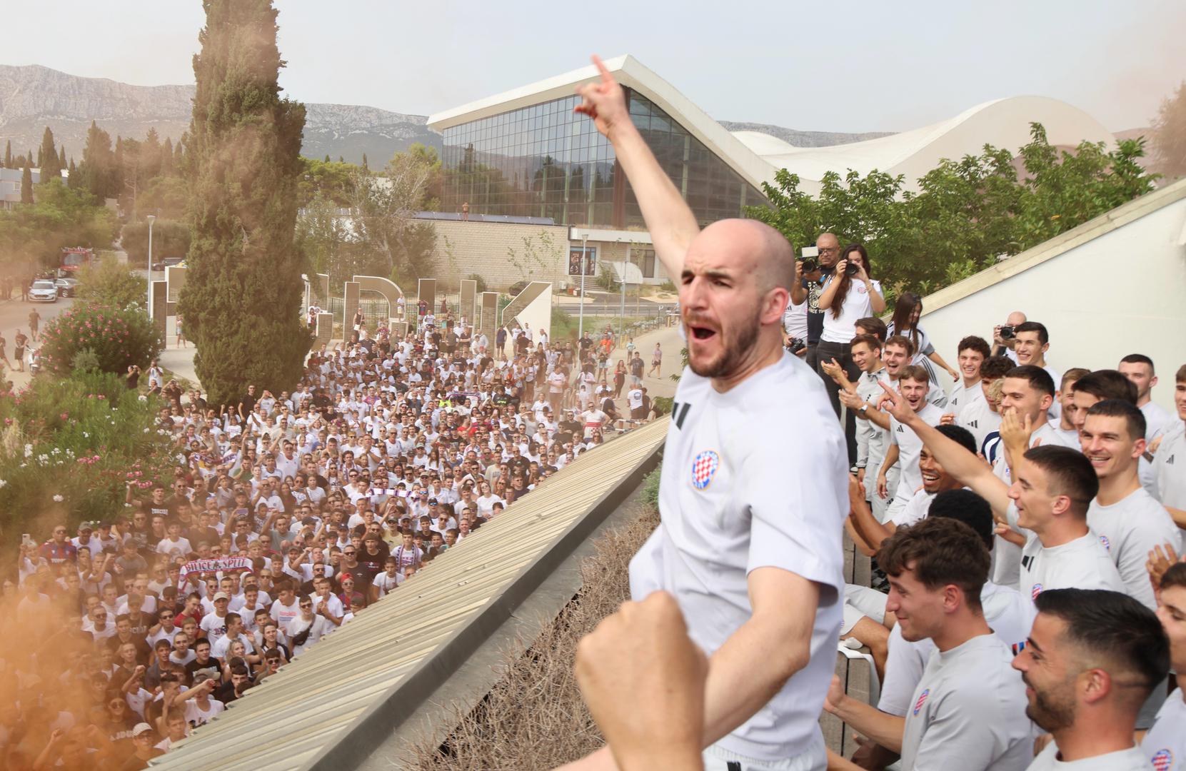 Hajduk je saznao i protivnike u Konferencijskoj ligi pa će na Poljudu gostovati Ajax, Nordsjaelland i St. Truidense, a bijeli će u goste Lincoln Red Impsima, Midtjyllandu i Thunu.