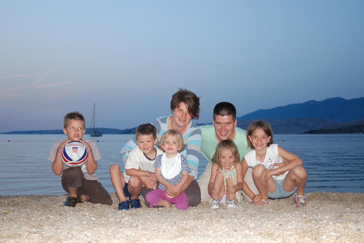 25.02.2015. Viskovo - Osmero obitelj Susanj sa Viskova.