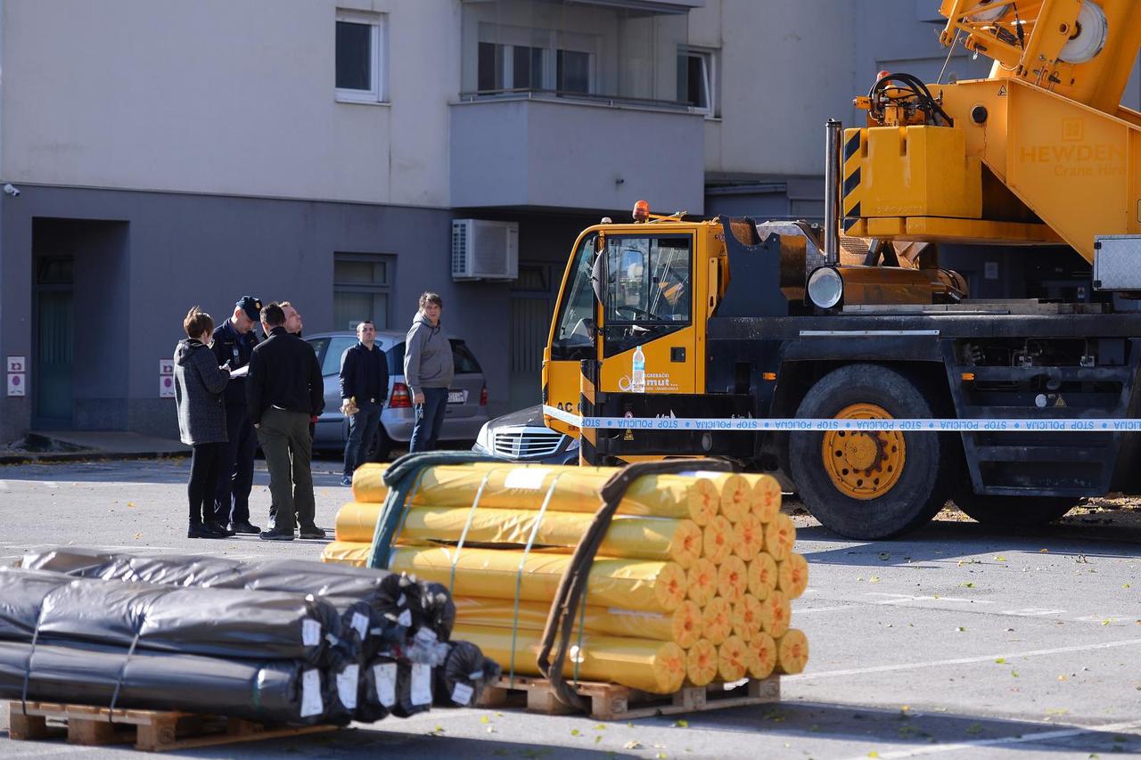 Kran udario u dalekovod u Jaruščici: Zapalilo instalaciju i zadimilo zgradu