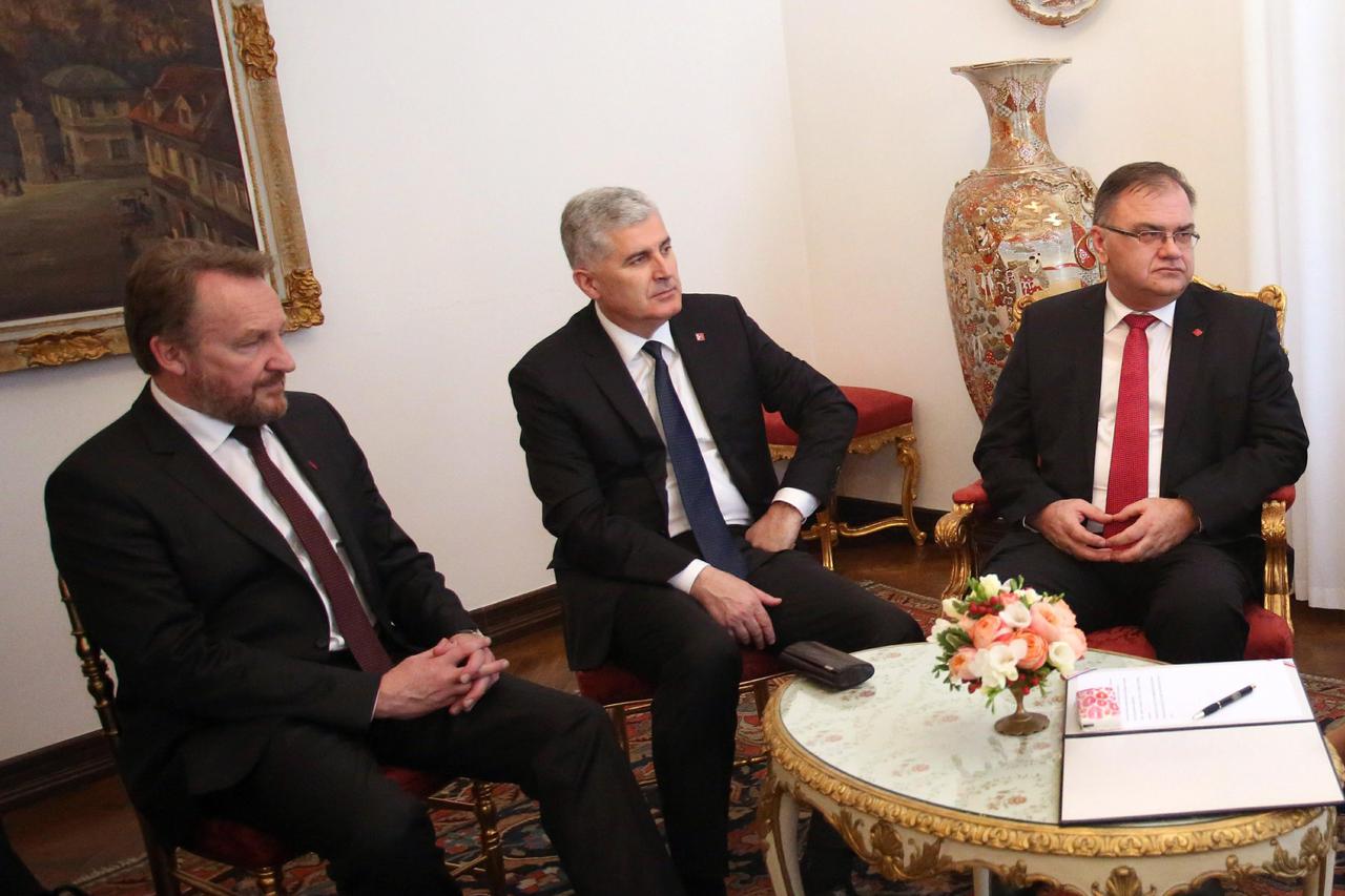 Bakir Izetbegović, Dragan Čović i Mladen Ivanić: mogu li stvoriti državu u kojoj će Bošnjaci, Hrati i Srbi uživati ista prava?