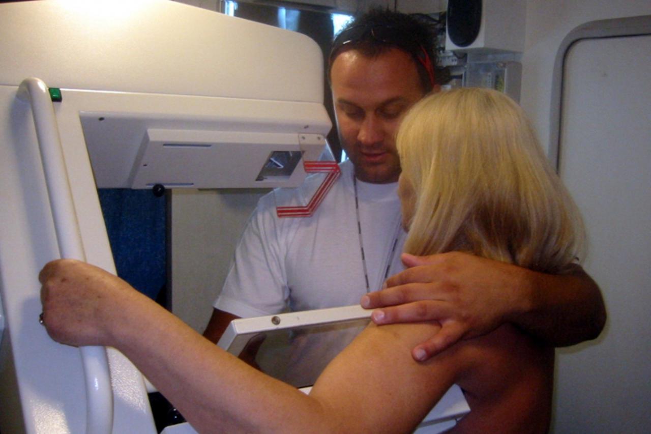 'GRADSKA...100804...ZAGREB  MAMOGRAFIJA 2  RAK DOJKE SNIMILA:PETRA MARETIC'