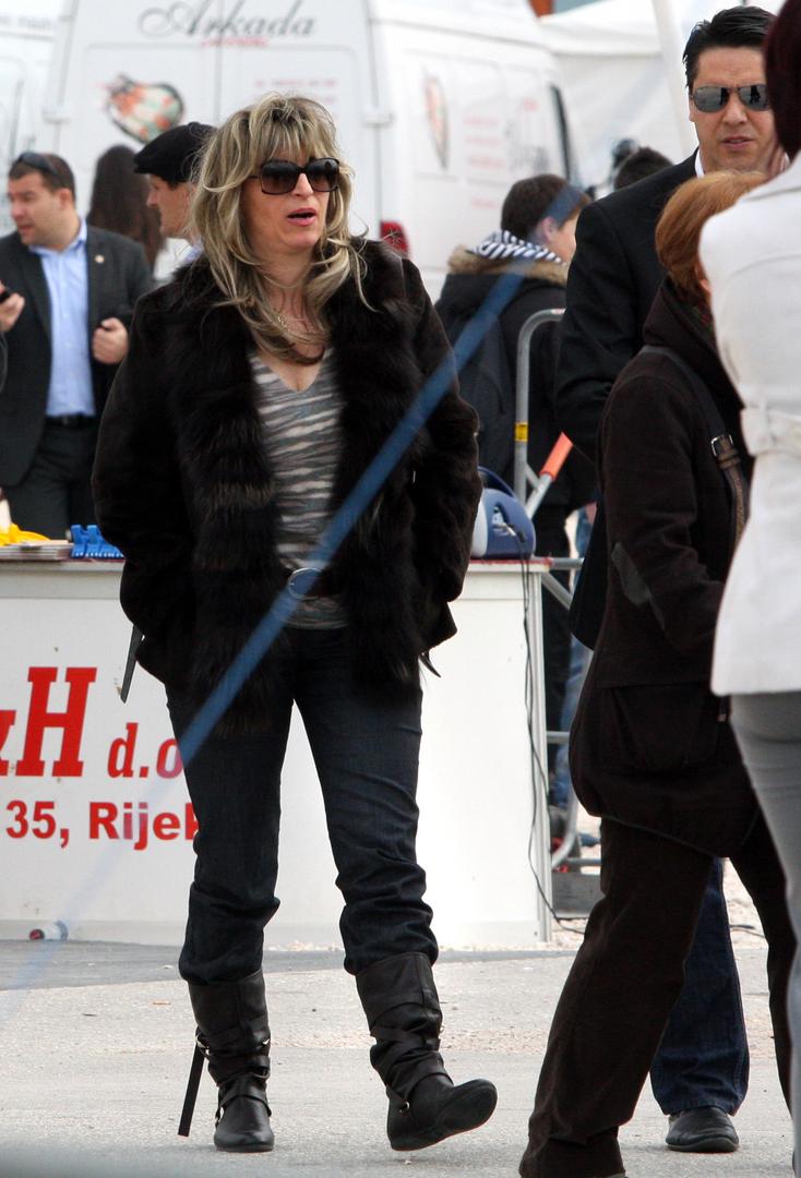 Kerum je Ankicu upoznao na splitskoj rivi kad je imala samo 22 godine, a u to vrijeme radila je kao pripravnica na sudu.