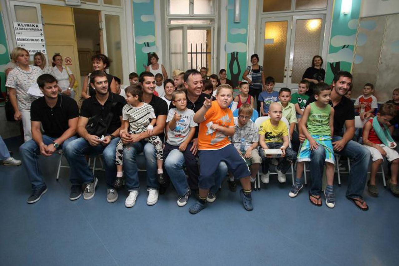 Zagrebaši u Klaićevoj (1)