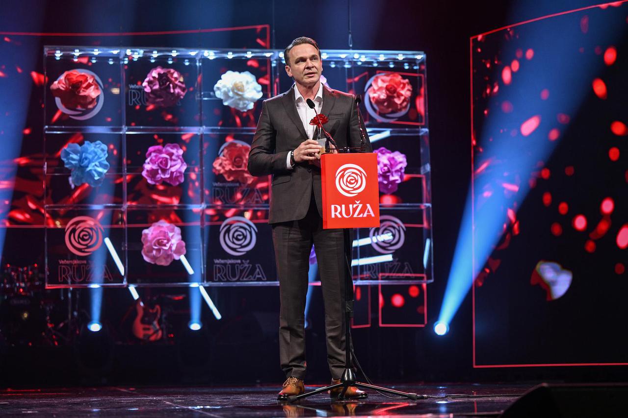 Zagreb: Ceremonija dodjele medijske nagrade "Večernjakova ruža" u Hrvatskom narodnom kazalištu