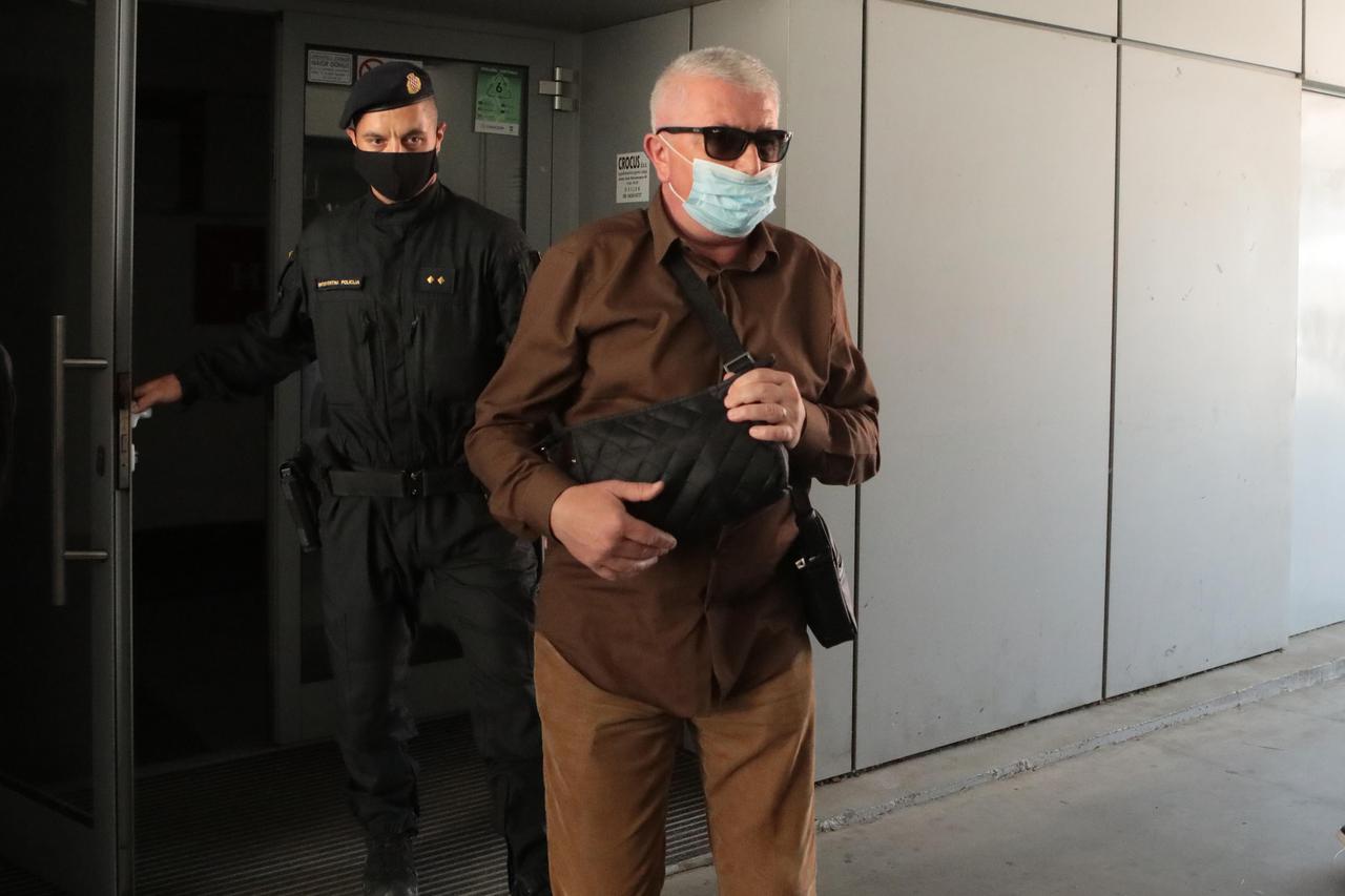 Osijek: Sudac Zoran Vekić odlazi u pratnji istražitelja