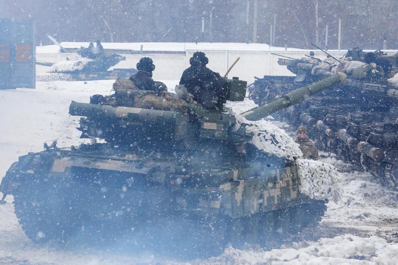 A mechanized brigade of the Ukrainian Armed Forces holds drills outside Kharkiv