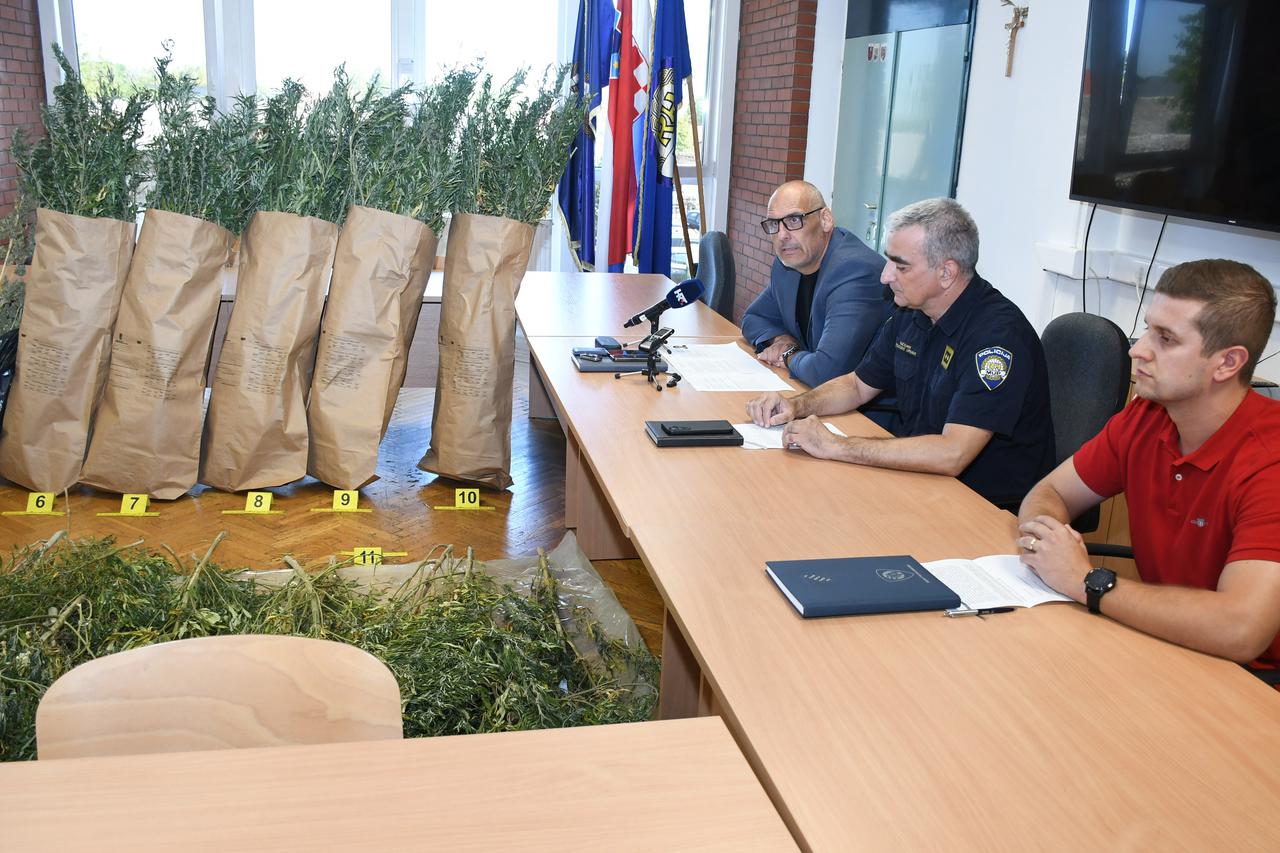 Petrinja: Konferencija za medije povodom završetka kriminalističkog istraživanja nad 34 - godišnjakom