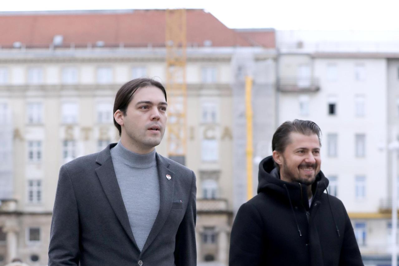 Zagreb: Ivan Vilibor Sinčić dao svoj potpis za održavanje referenduma o uvođenju eura