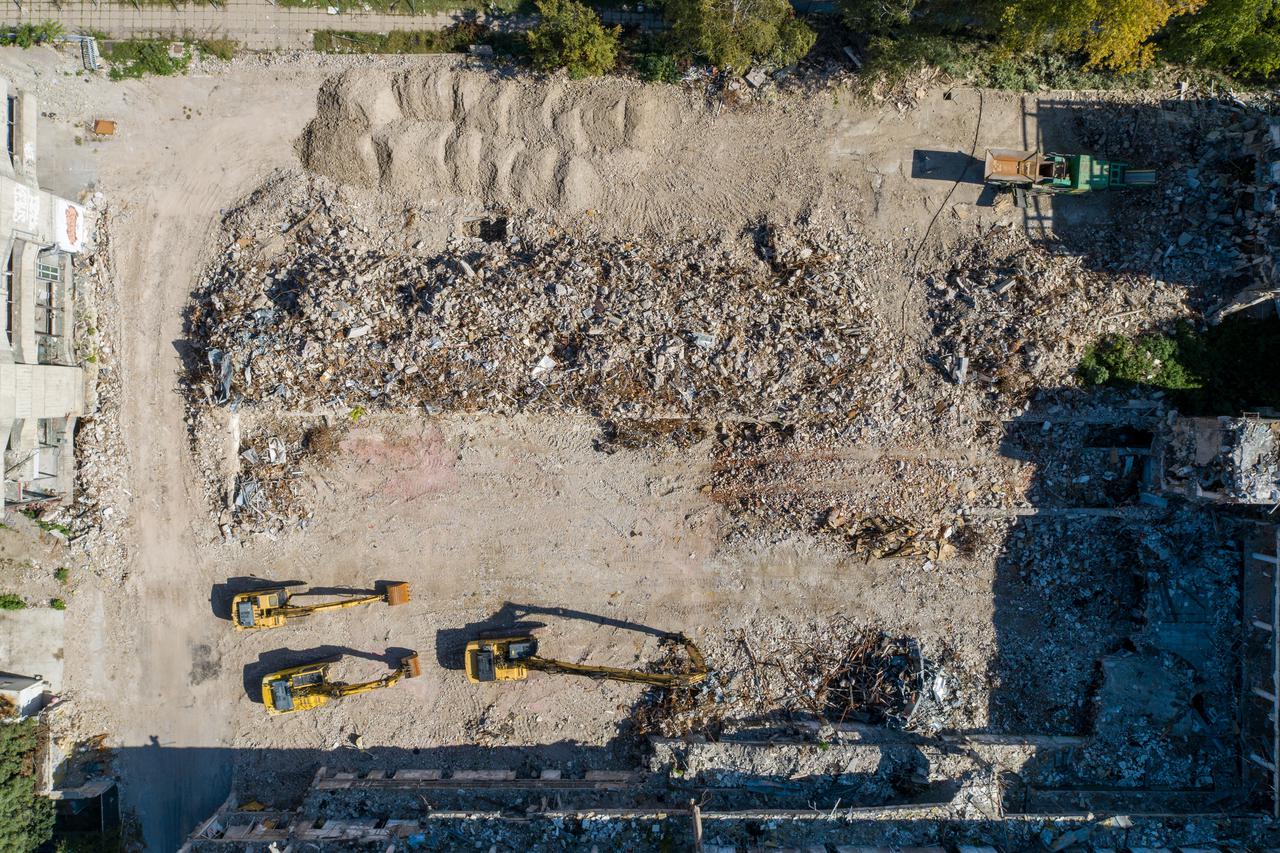 Pogled iz zraka na srušenu zgradu bivše Zagrebačke banke u Paromlinskoj ulici