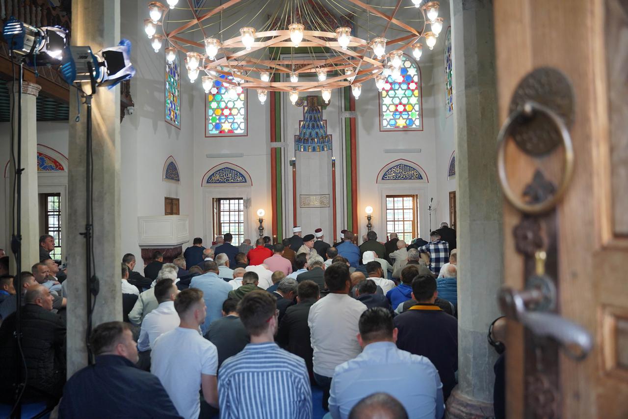 Banja Luka: Bajram-namaz povodom Ramazanskom bajrama u Ferhat-pašinoj džamiji