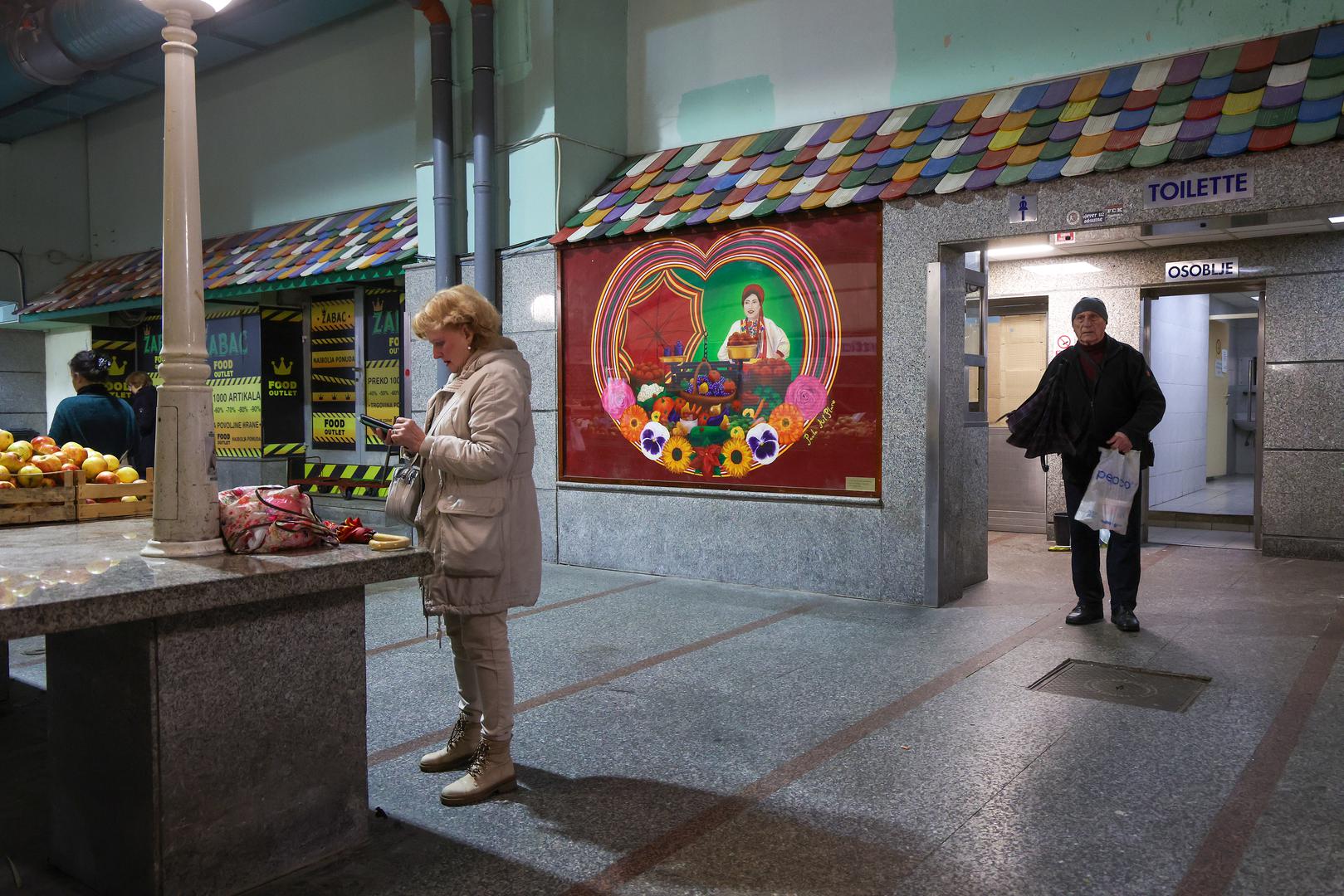 Hala tržnice na Dolac zasjala je u novim bojama zahvaljujući velikom muralu koji je posljednjih mjeseci nastajao na zidovima omiljenog zagrebačkog "trbuha grada“.
