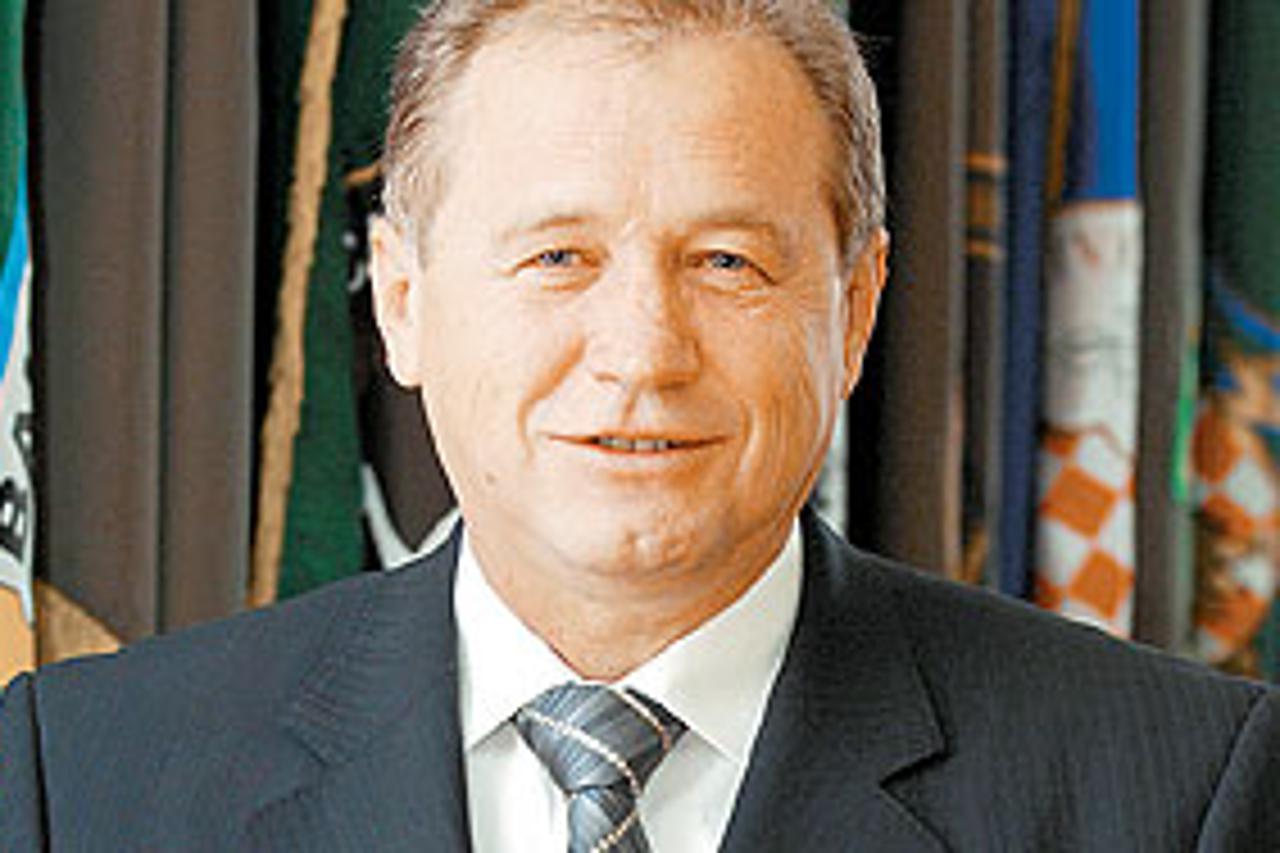 obz_benko_tx_1.jpg