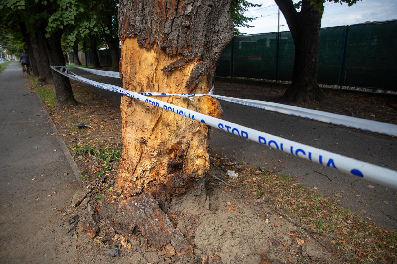 Osijek: Mjesto nesreće u kojoj je  jedna osoba  izgubila život, a četiri su zadobile ozljede opasne po život 